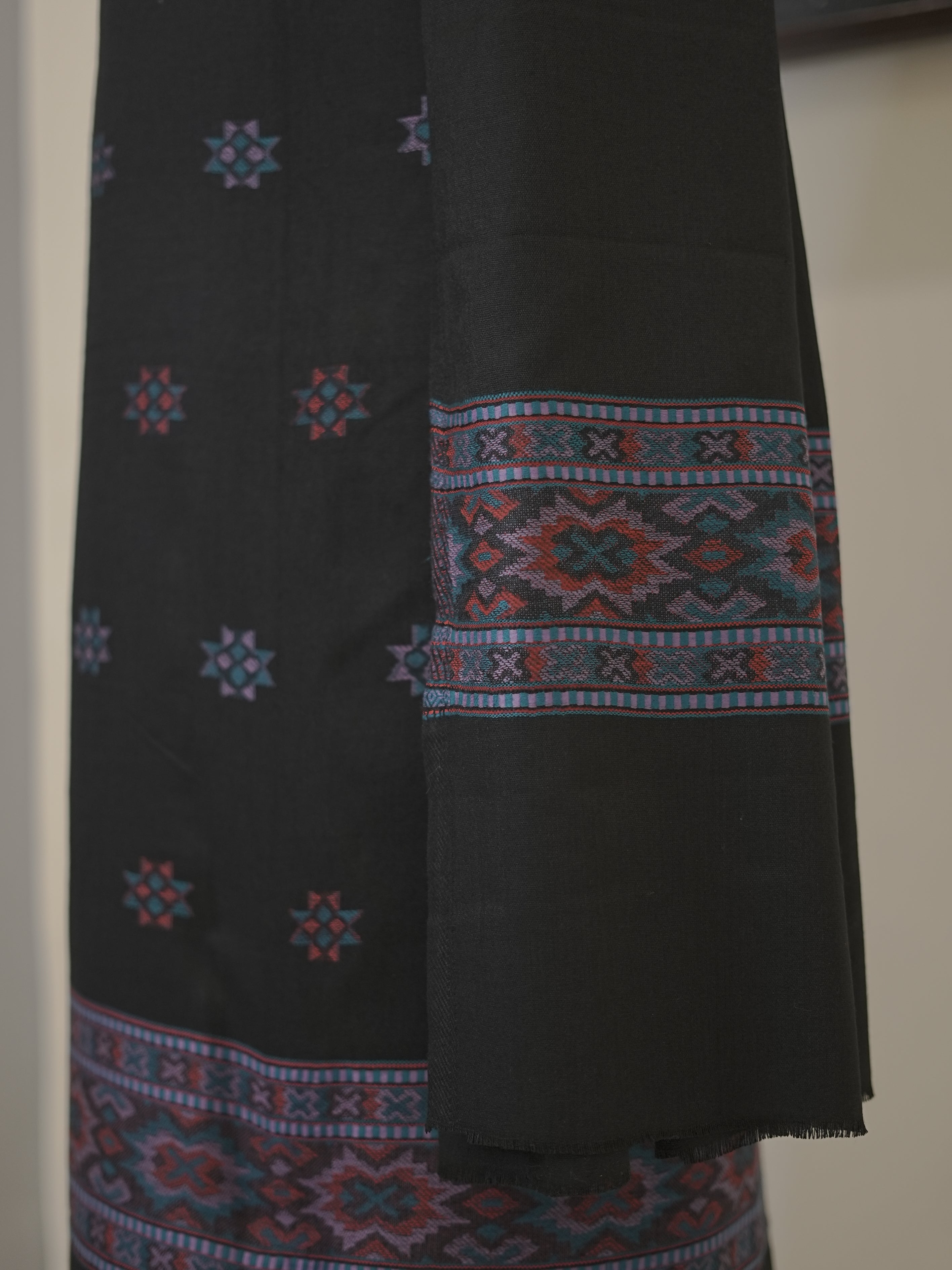 Black Kullu Weaved Hem Semi Pashmina Winter Set