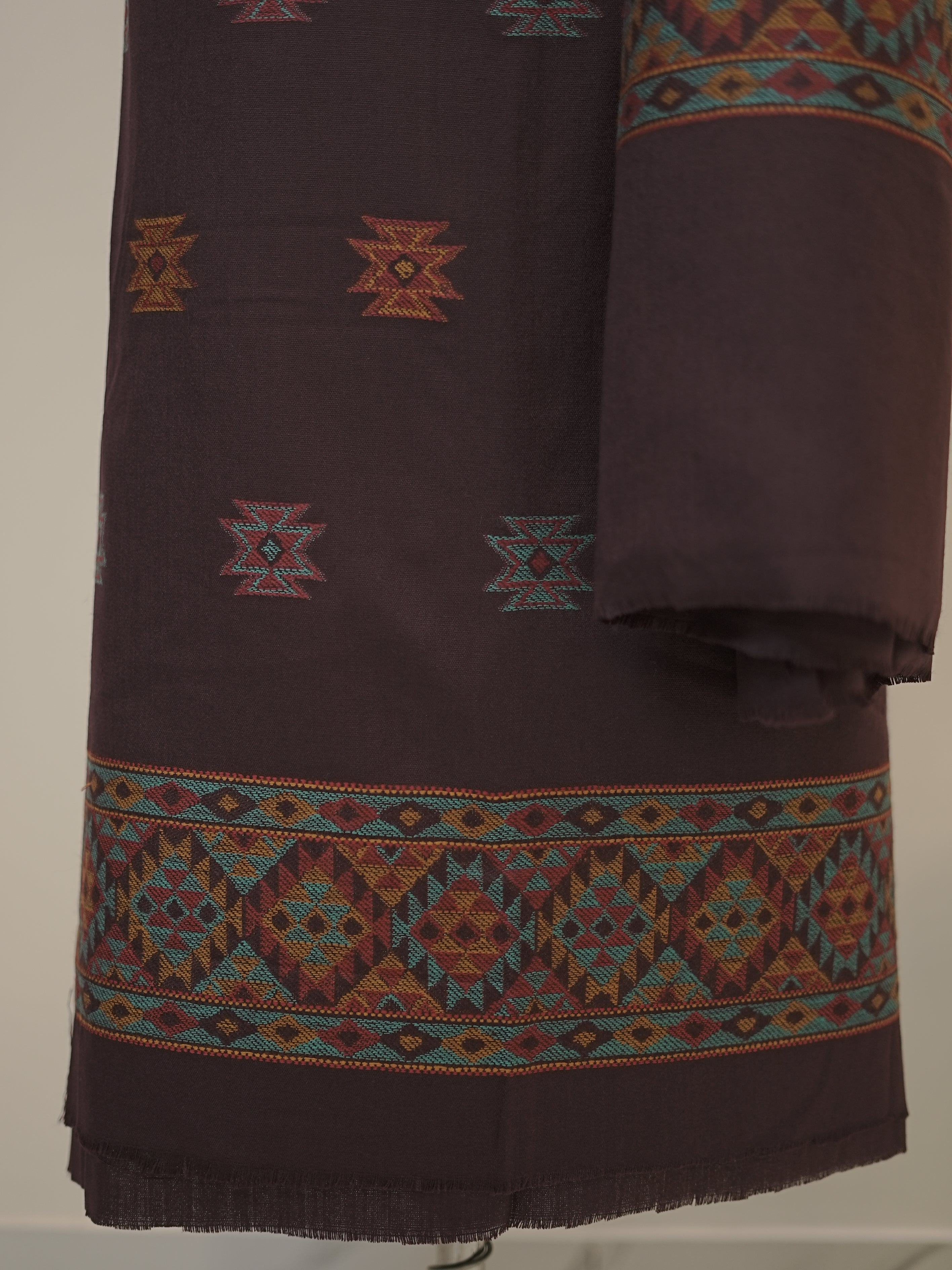 Wine Kullu Weaved Hem Semi Pashmina Winter Set