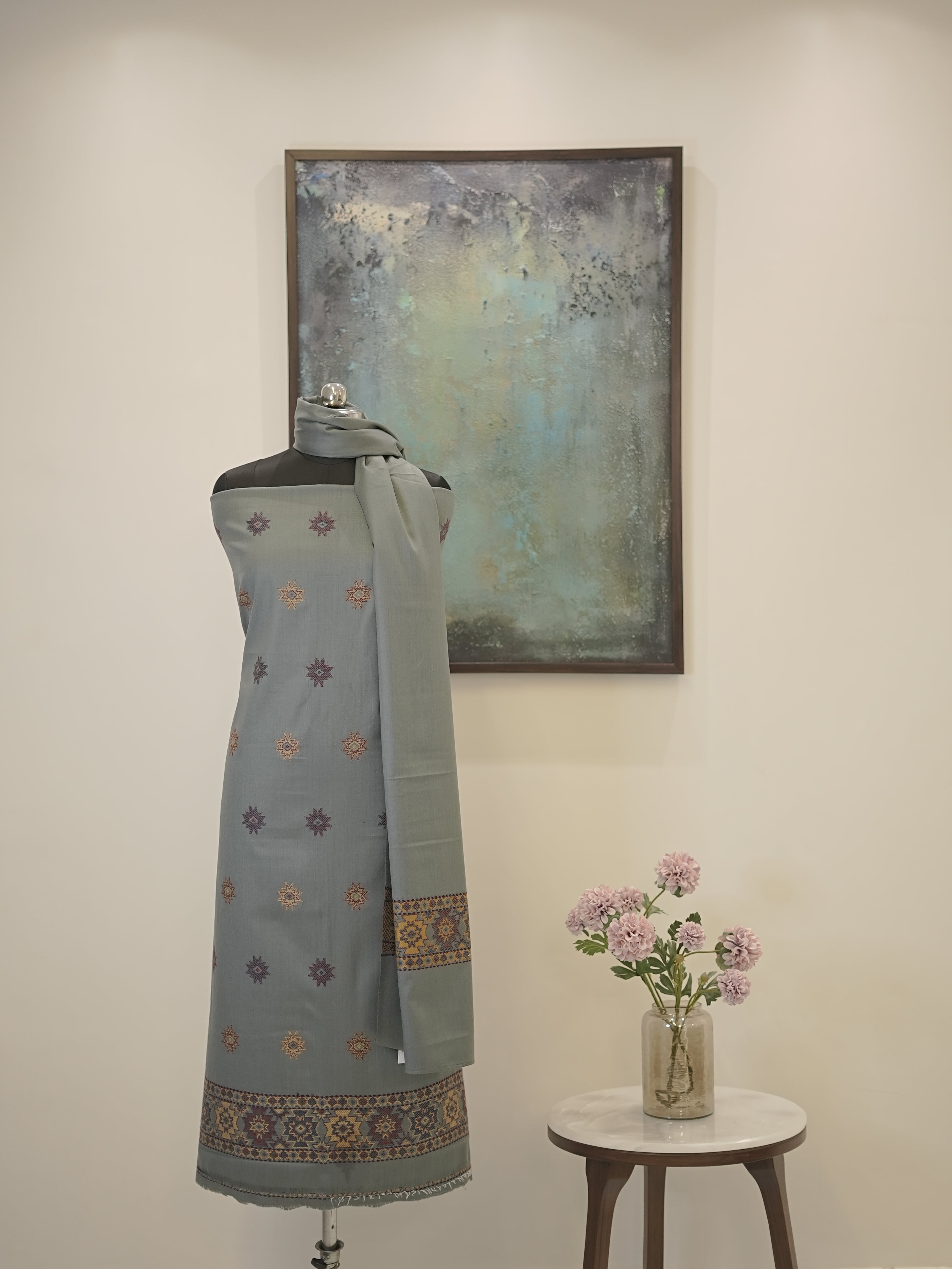 Cloud Grey Kullu Weaved Hem Semi Pashmina Winter Set