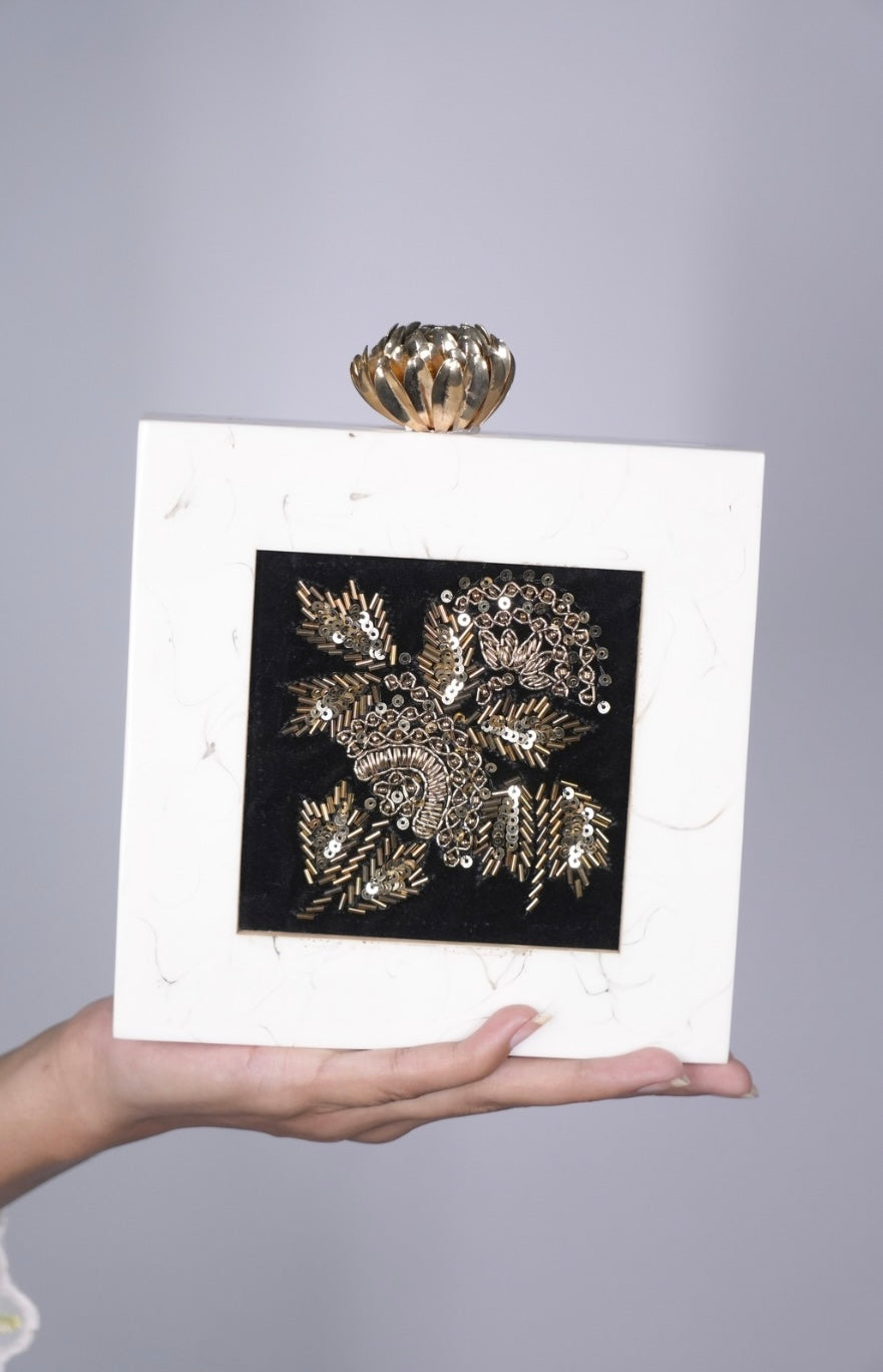Resin Clutch White & Black hand clutch